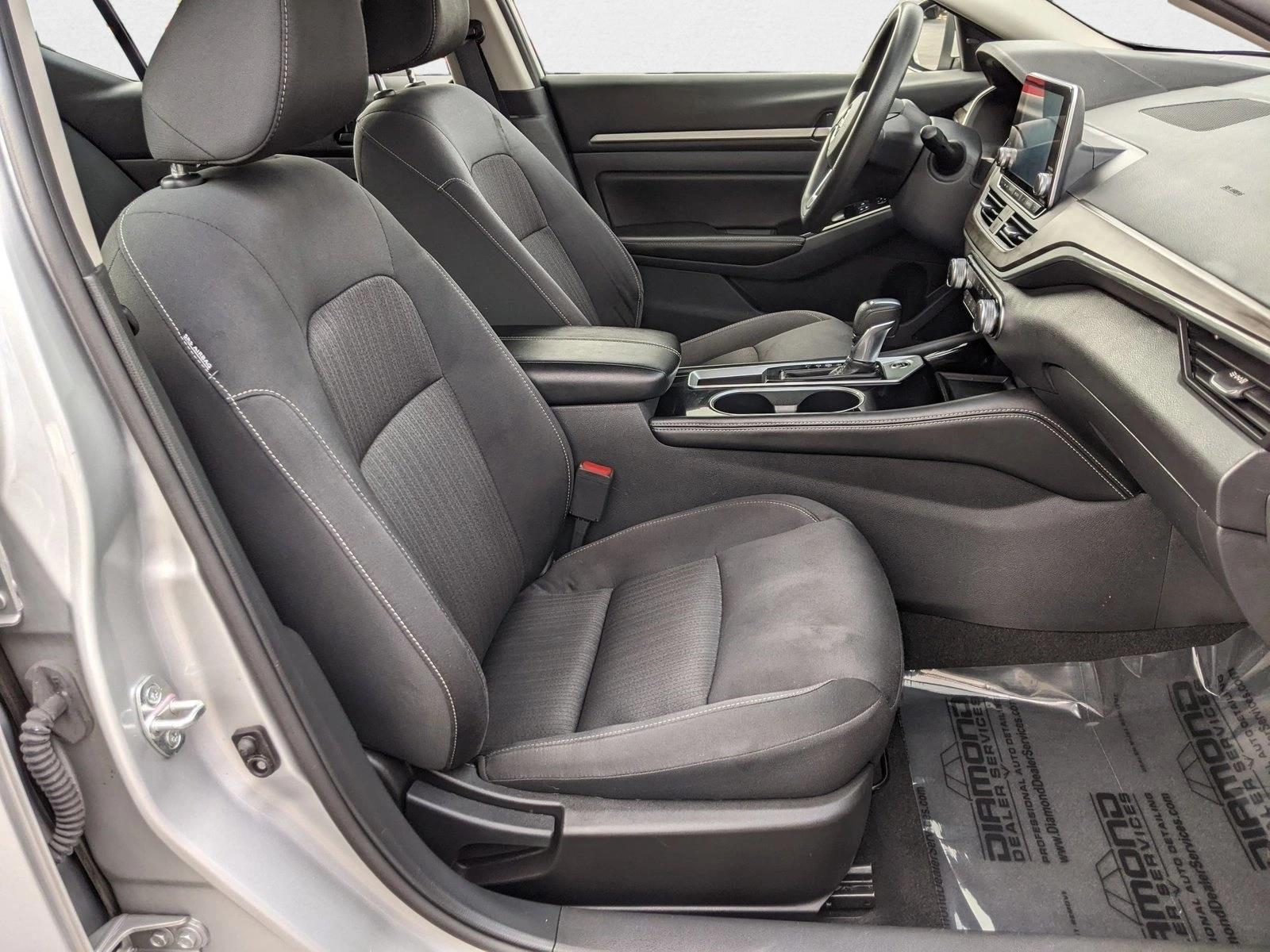2023 Nissan Altima 2.5 SV photo 22