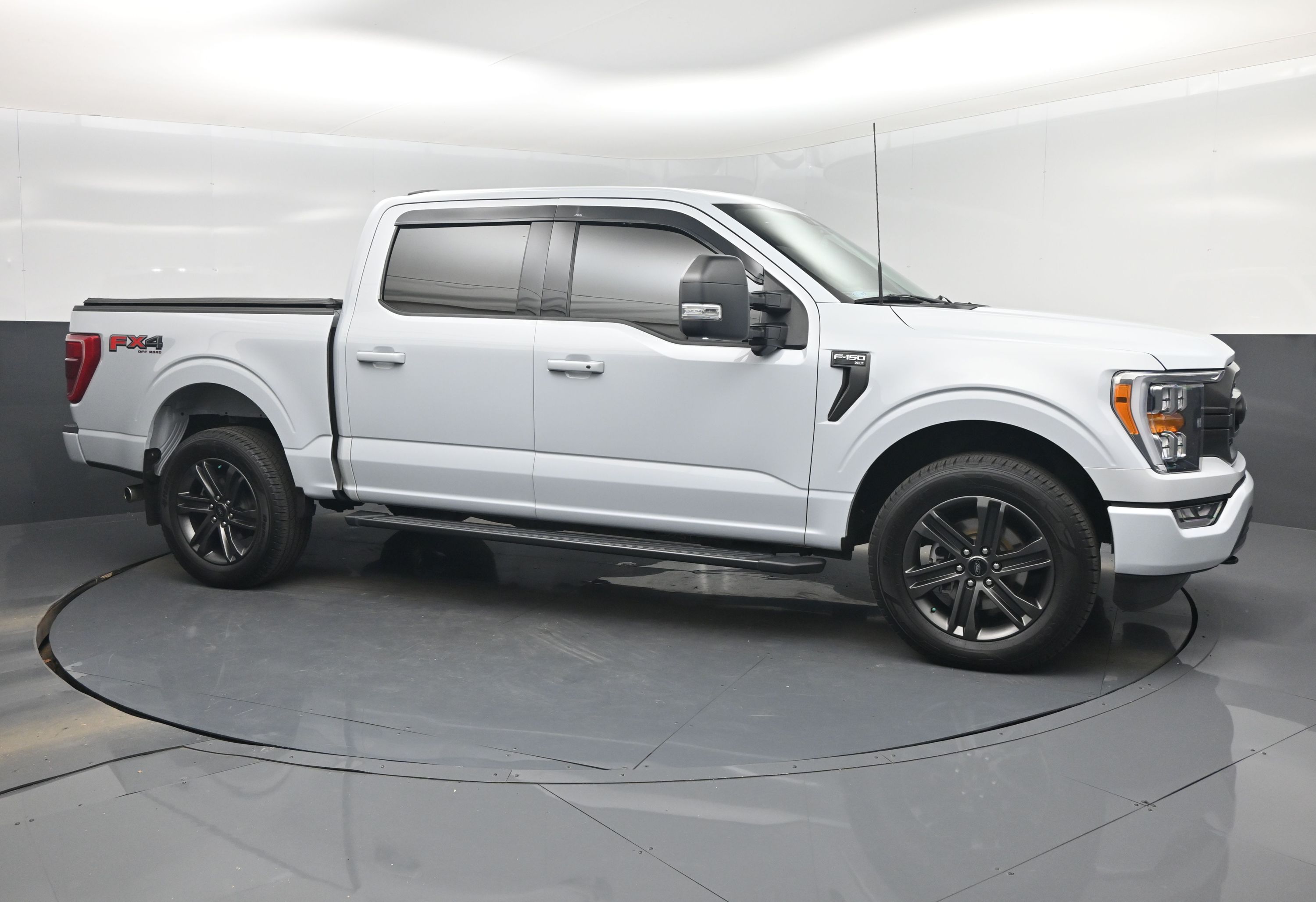2022 Ford F-150 XLT's photo