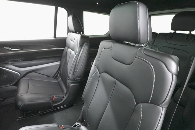2025 Jeep Grand Cherokee Limited photo 26