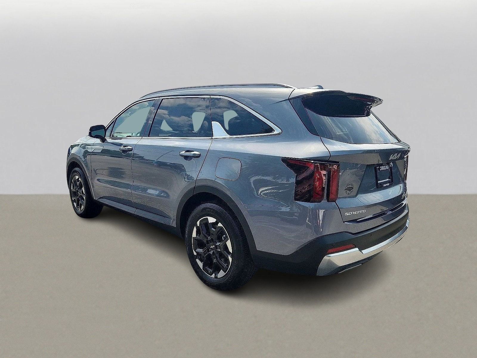2025 Kia Sorento S photo 3