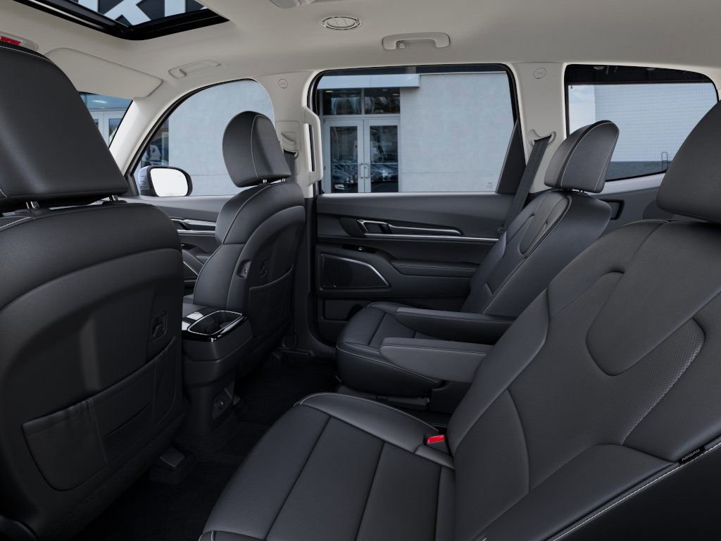 2025 Kia Telluride S photo 16