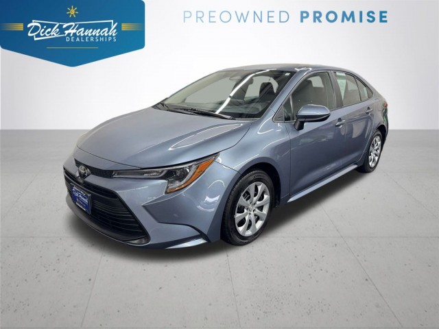 2023 Toyota Corolla LE's photo