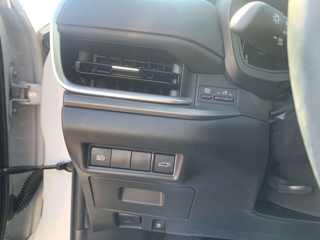2024 Toyota Highlander Hybrid XLE photo 13
