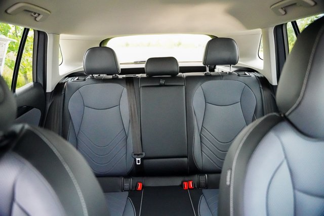 2025 Volkswagen Tiguan SE photo 34