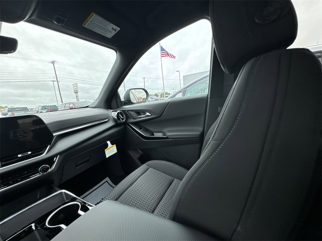 2025 Chevrolet Equinox LT photo 11