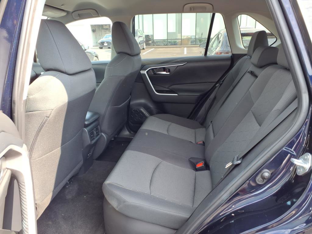 2024 Toyota RAV4 Hybrid XLE photo 6
