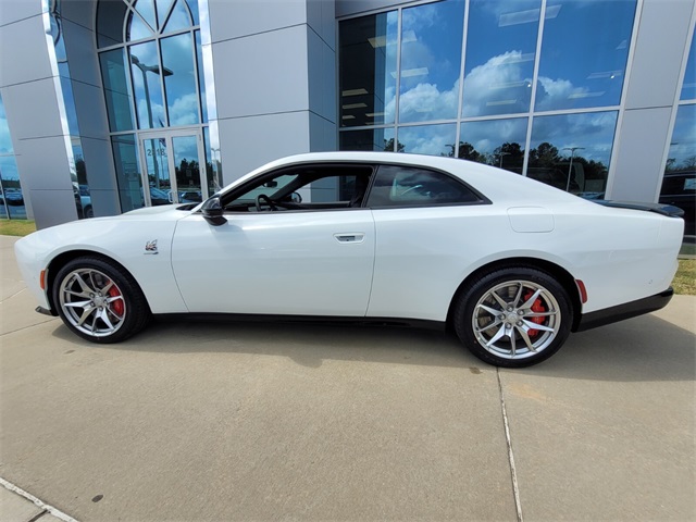 2024 Dodge Charger Daytona Scat Pack photo 4
