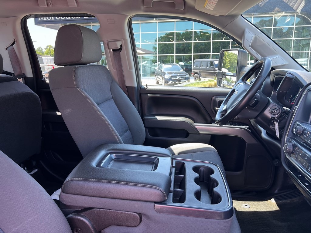 2017 Chevrolet Silverado 2500HD LT photo 17