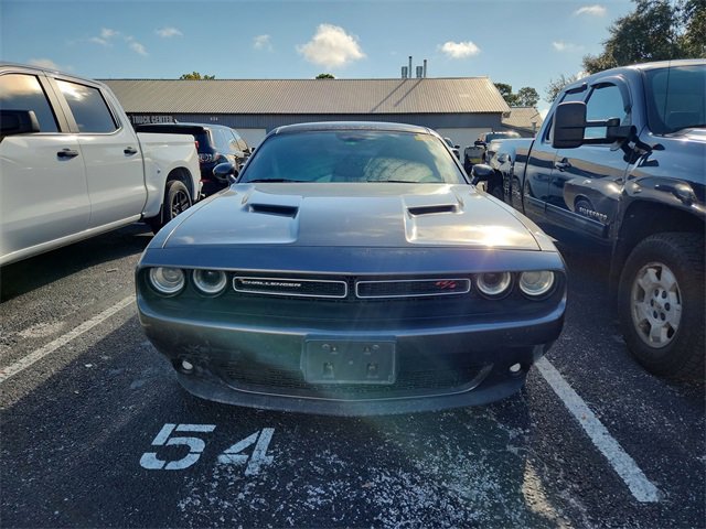 2015 Dodge Challenger R/T photo 2