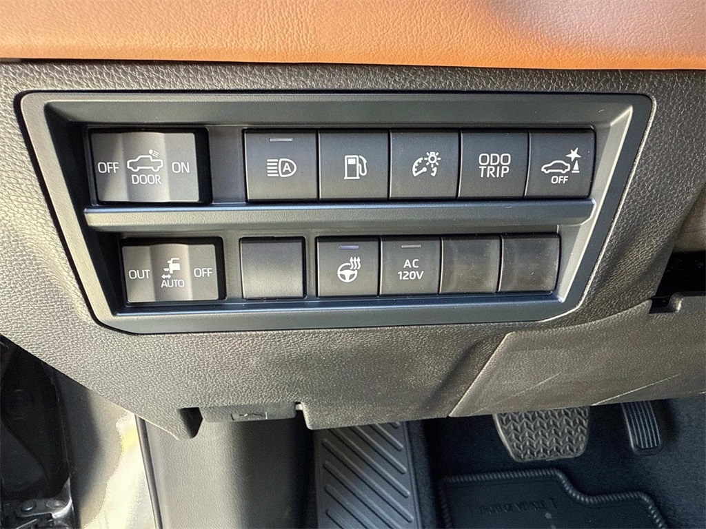 2025 Toyota Tundra 1794 Edition CrewMax photo 12