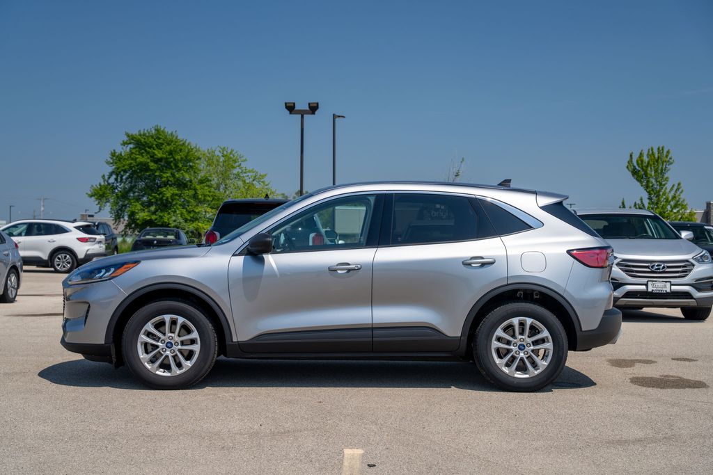 2022 Ford Escape SE photo 4