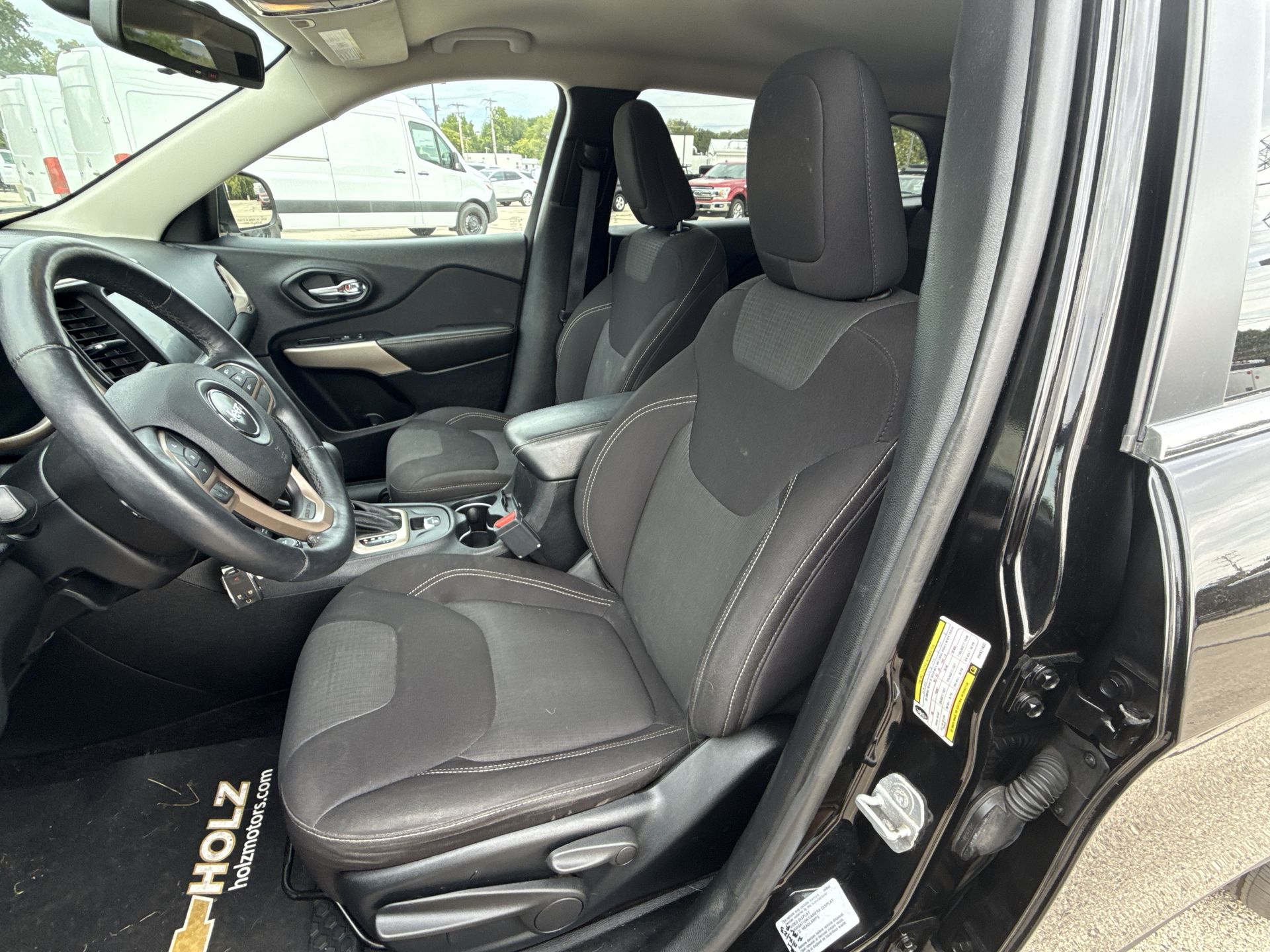 2017 Jeep Cherokee Latitude photo 8