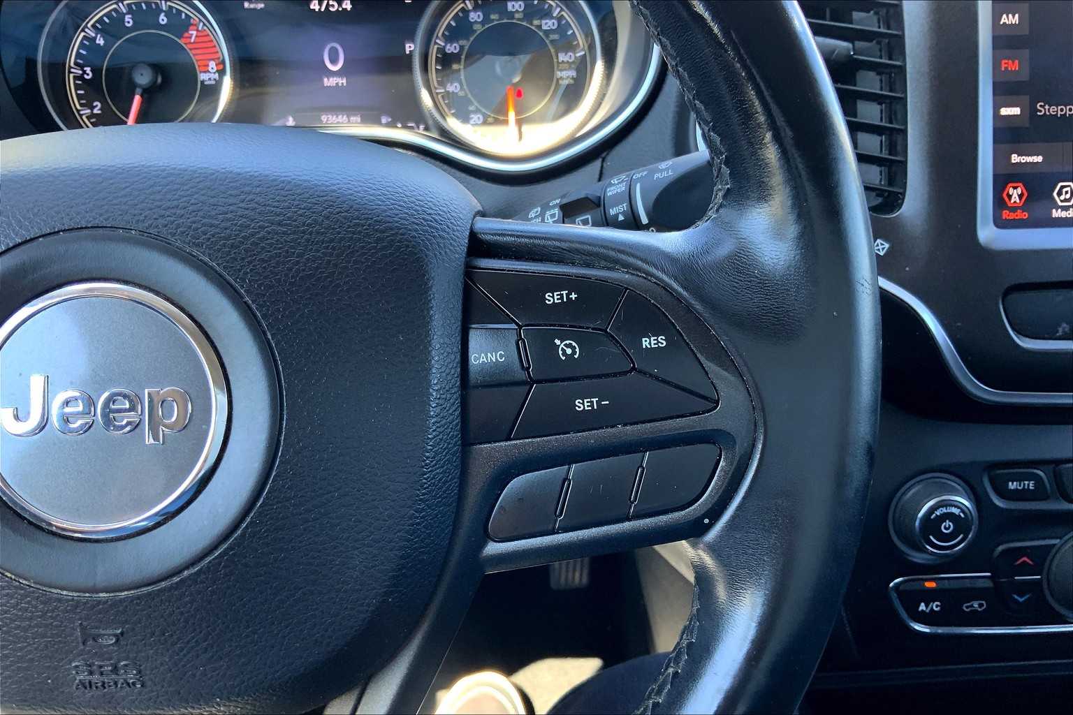 2019 Jeep Cherokee Trailhawk photo 21