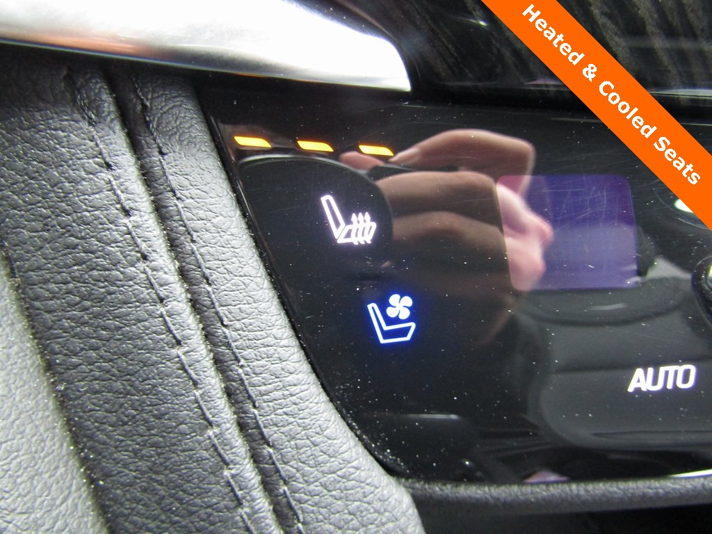 2025 Cadillac XT6 Premium Luxury photo 17