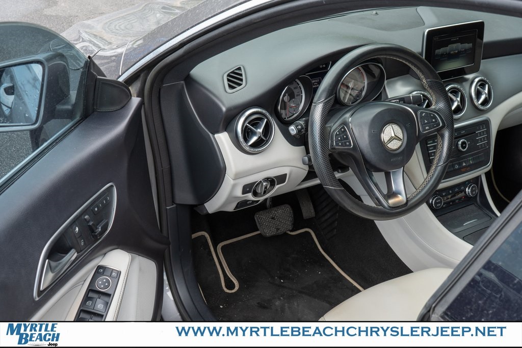 2015 Mercedes Benz CLA 250 photo 15