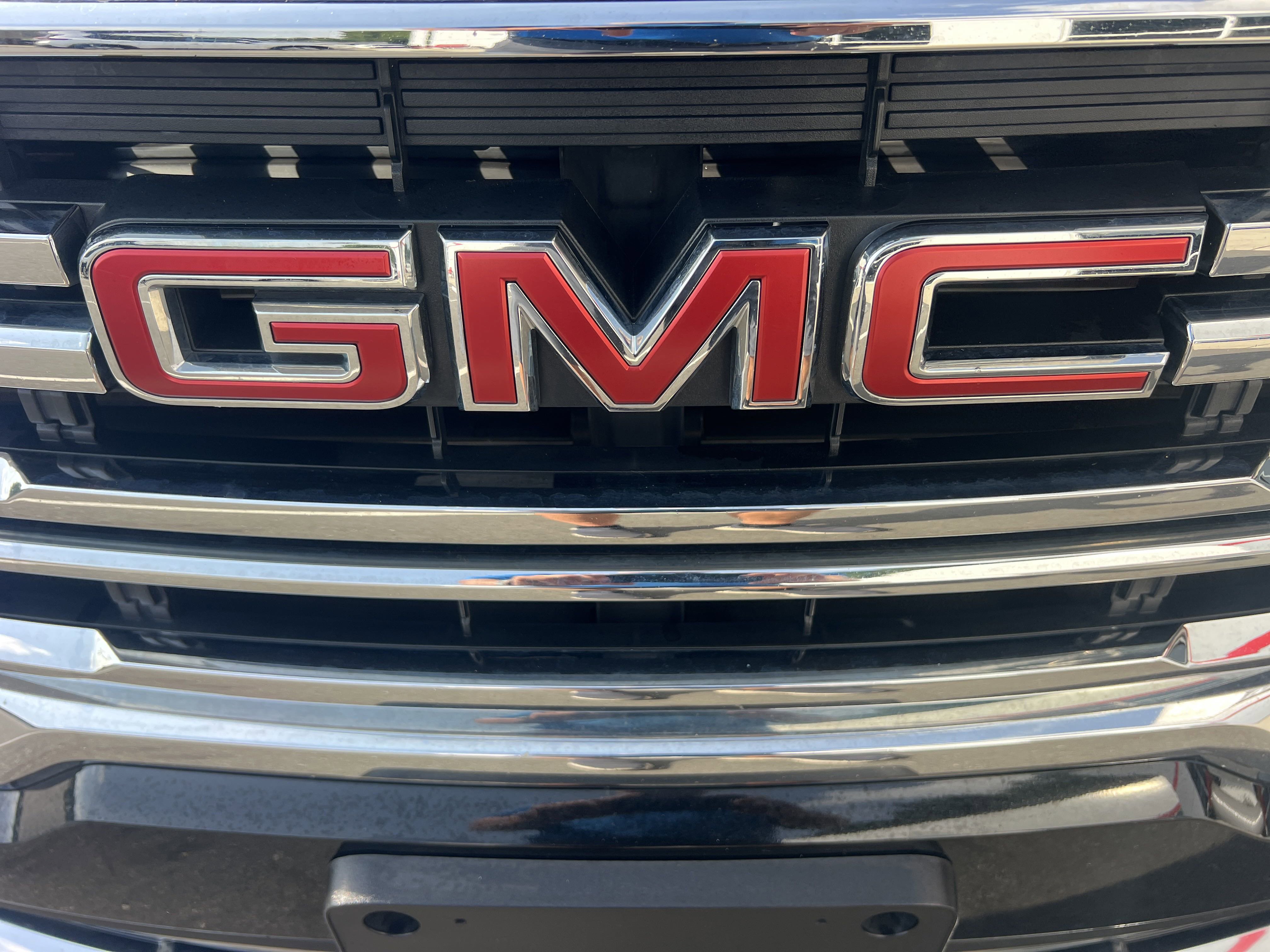 2023 Gmc Acadia SLT photo 2