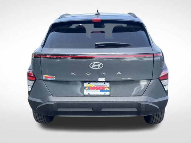 2026 Hyundai Kona SEL photo 4
