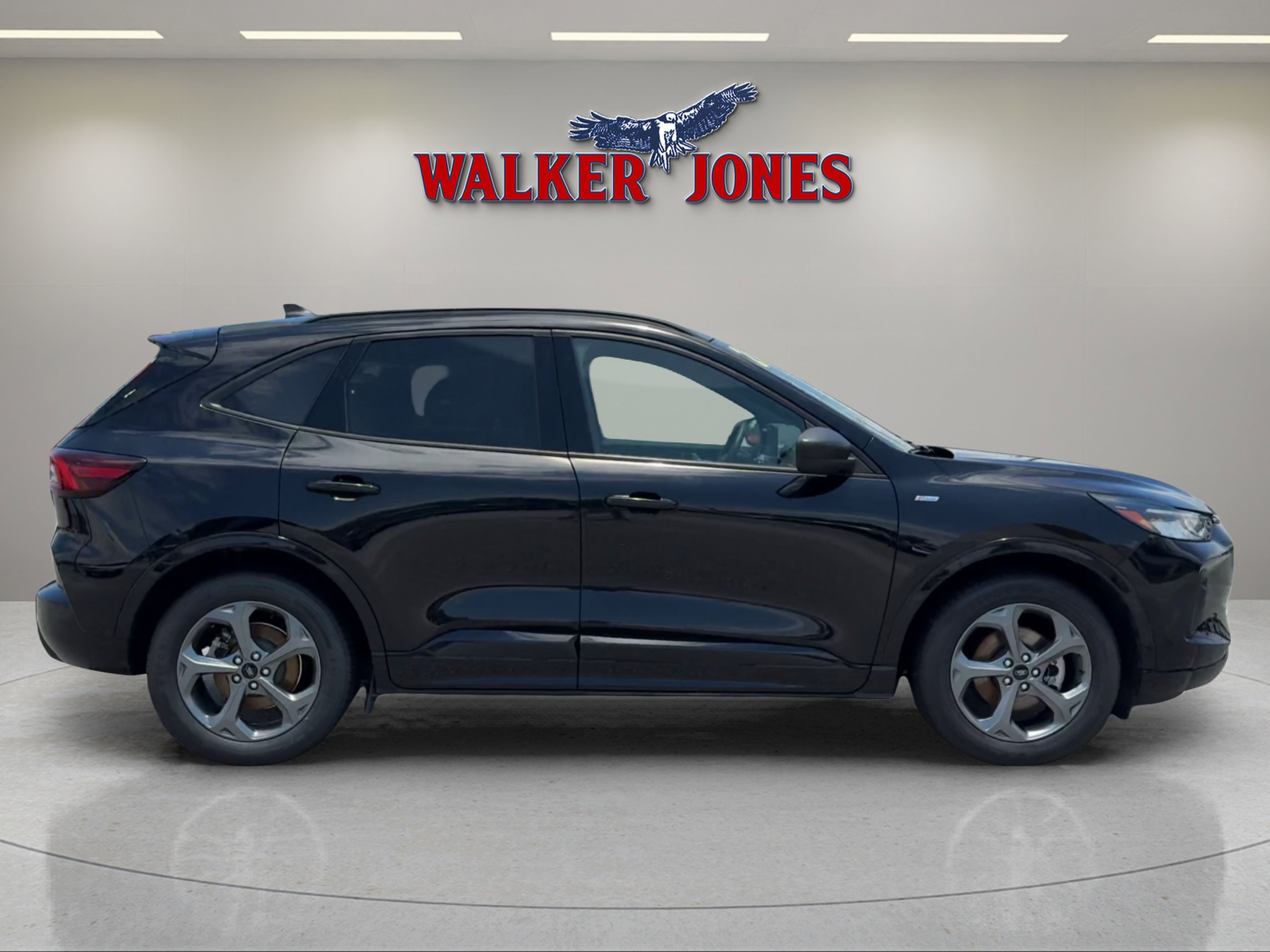 2024 Ford Escape ST-Line photo 2