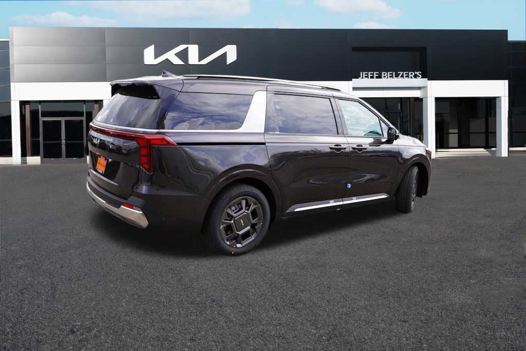 2026 Kia Carnival SX photo 3