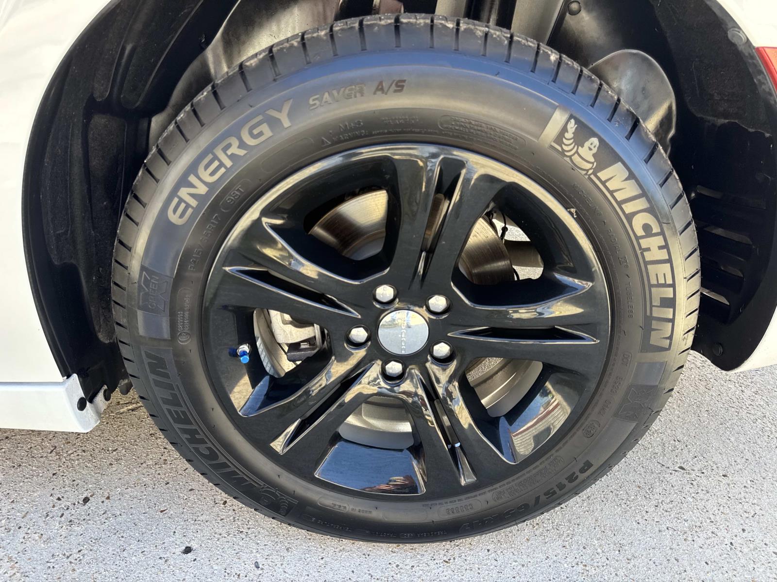 2023 Dodge Charger SXT photo 4