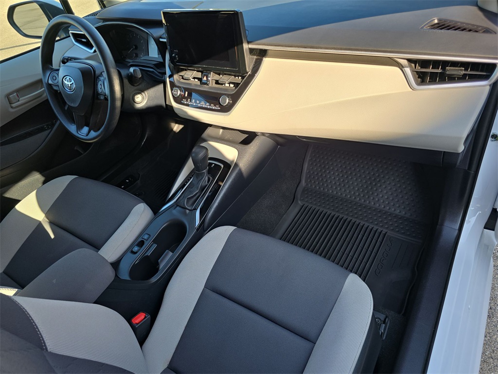 2023 Toyota Corolla LE photo 35