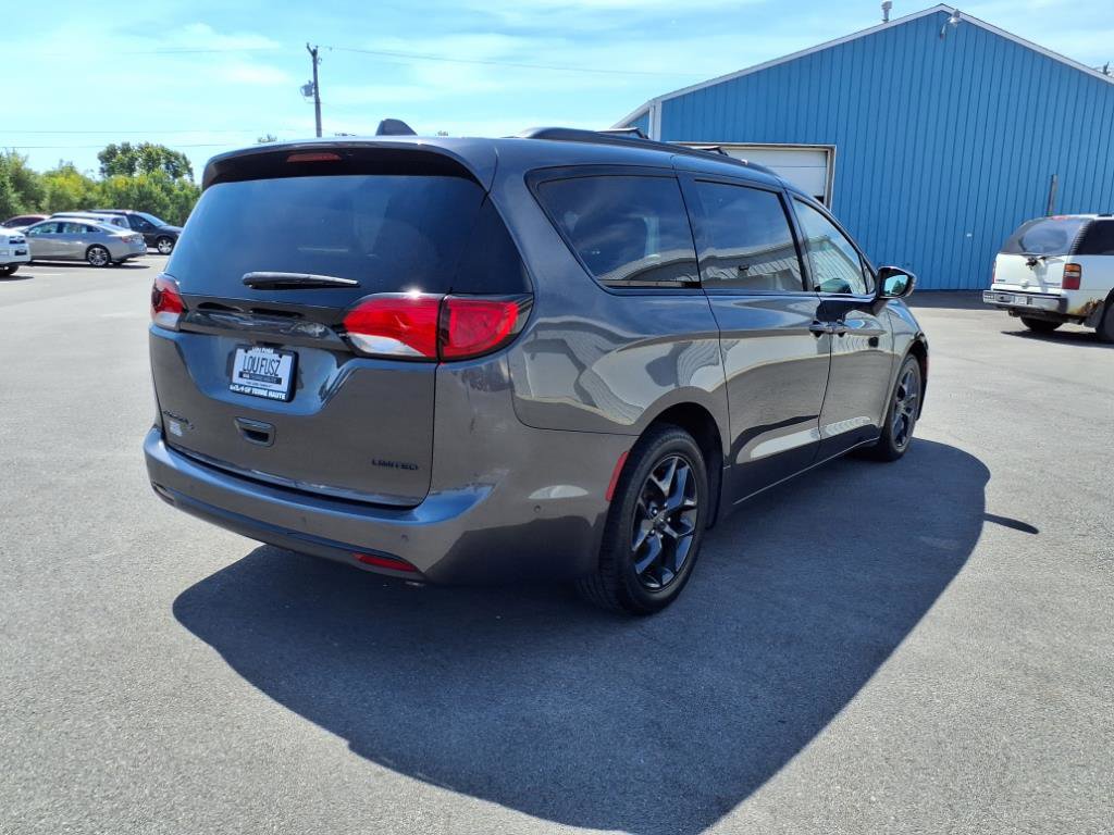 2019 Chrysler Pacifica Limited photo 7