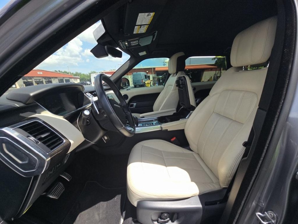 2021 Land Rover Range Rover Sport HSE Dynamic photo 3