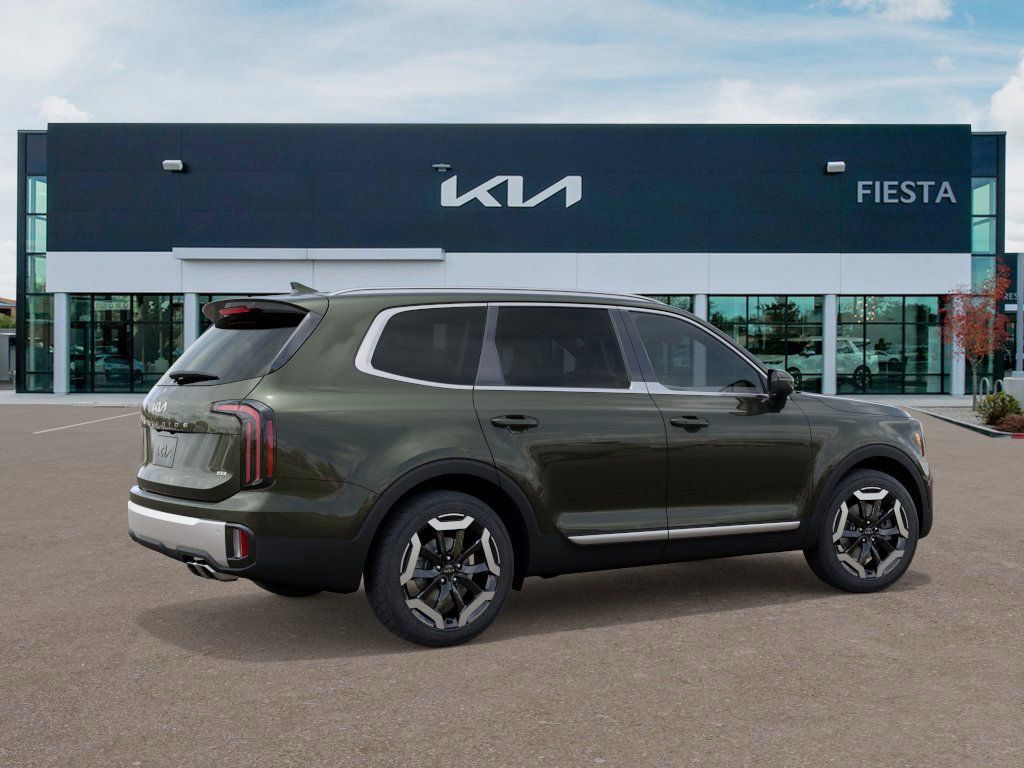 2025 Kia Telluride EX photo 3