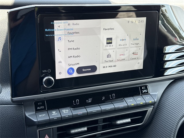 2025 Toyota Camry SE photo 22