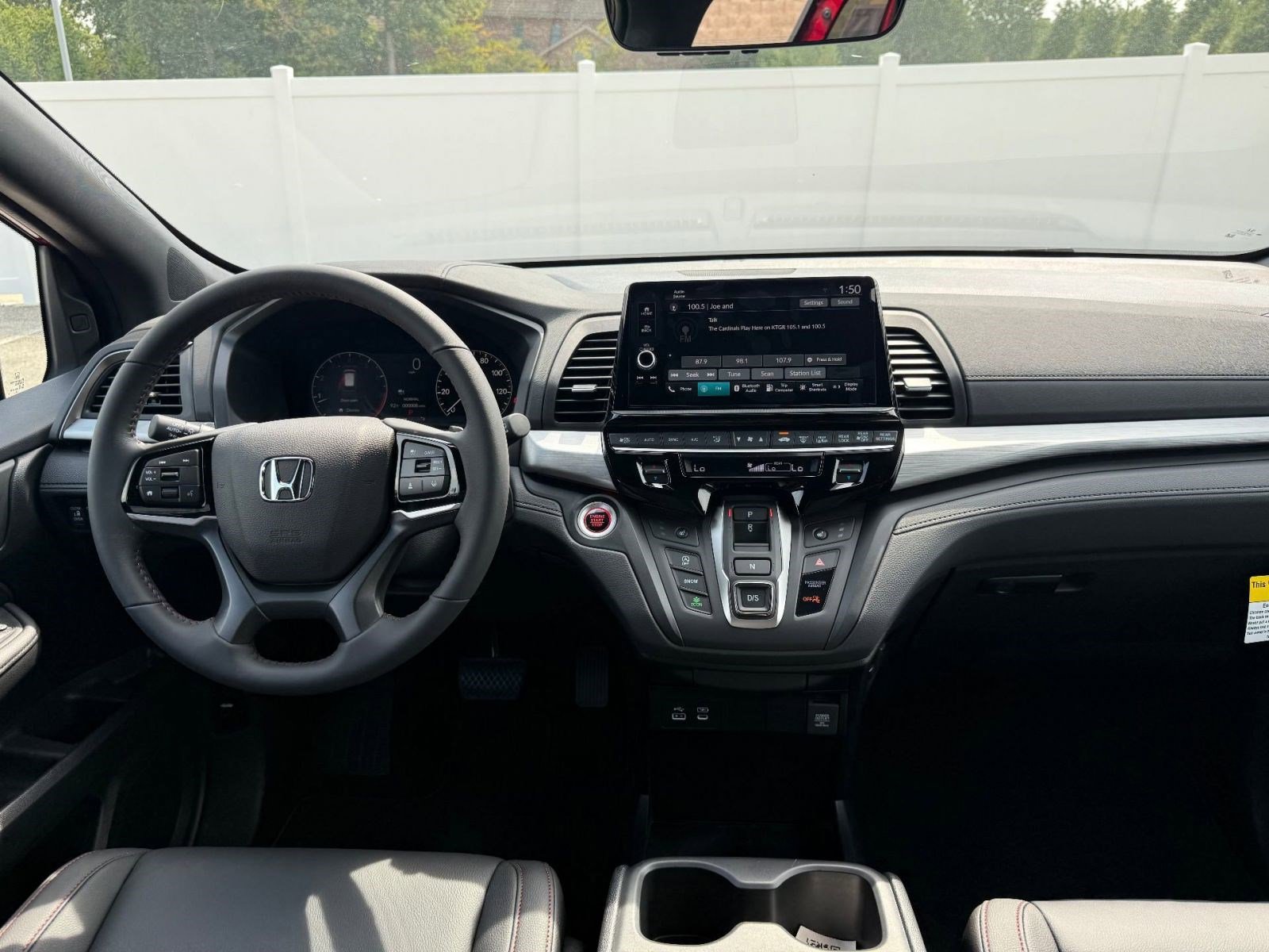 2026 Honda Odyssey photo 4