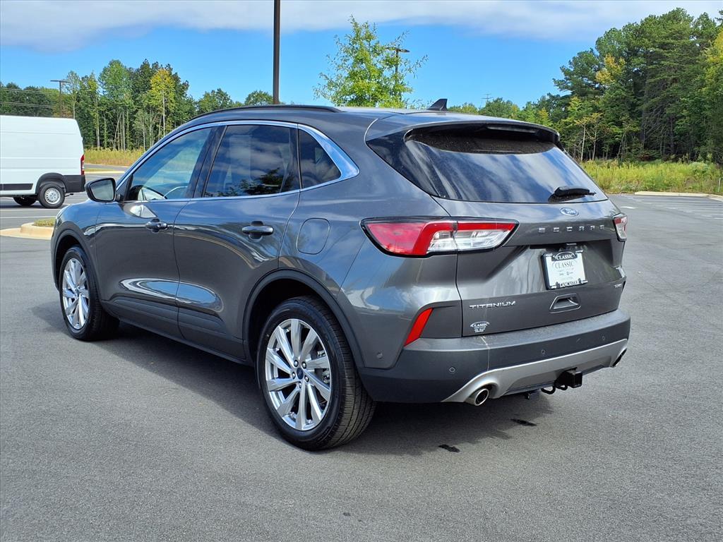 2022 Ford Escape Titanium photo 19