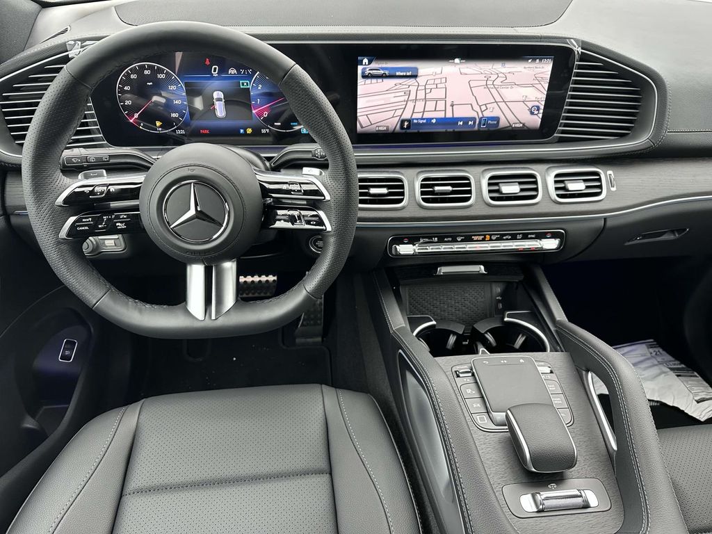 2025 Mercedes Benz GLS 450 4MATIC photo 8
