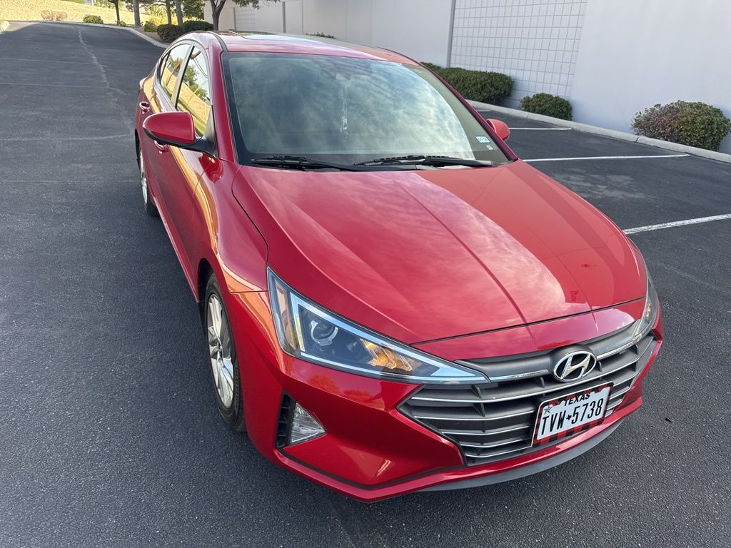 2020 Hyundai Elantra Value Edition photo 2
