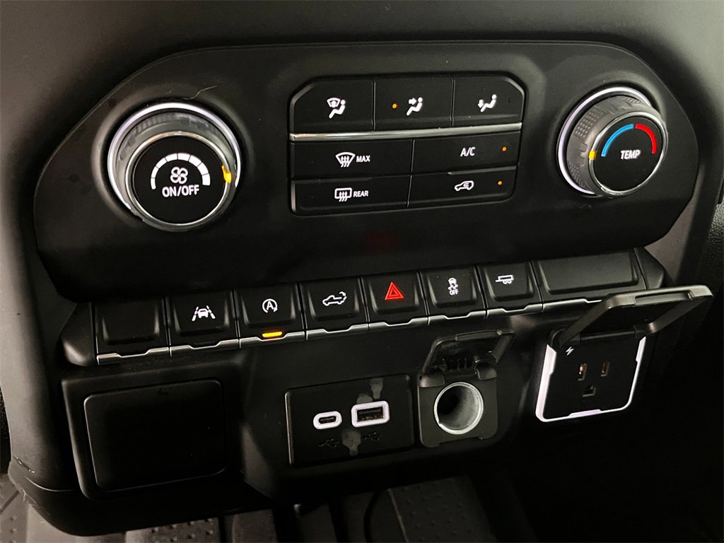 2022 Chevrolet Silverado 1500 Custom photo 19