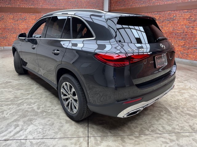 2026 Mercedes Benz GLC 300 4MATIC photo 3