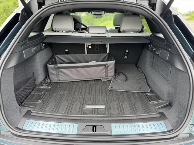 2026 Land Rover Range Rover Velar S photo 9