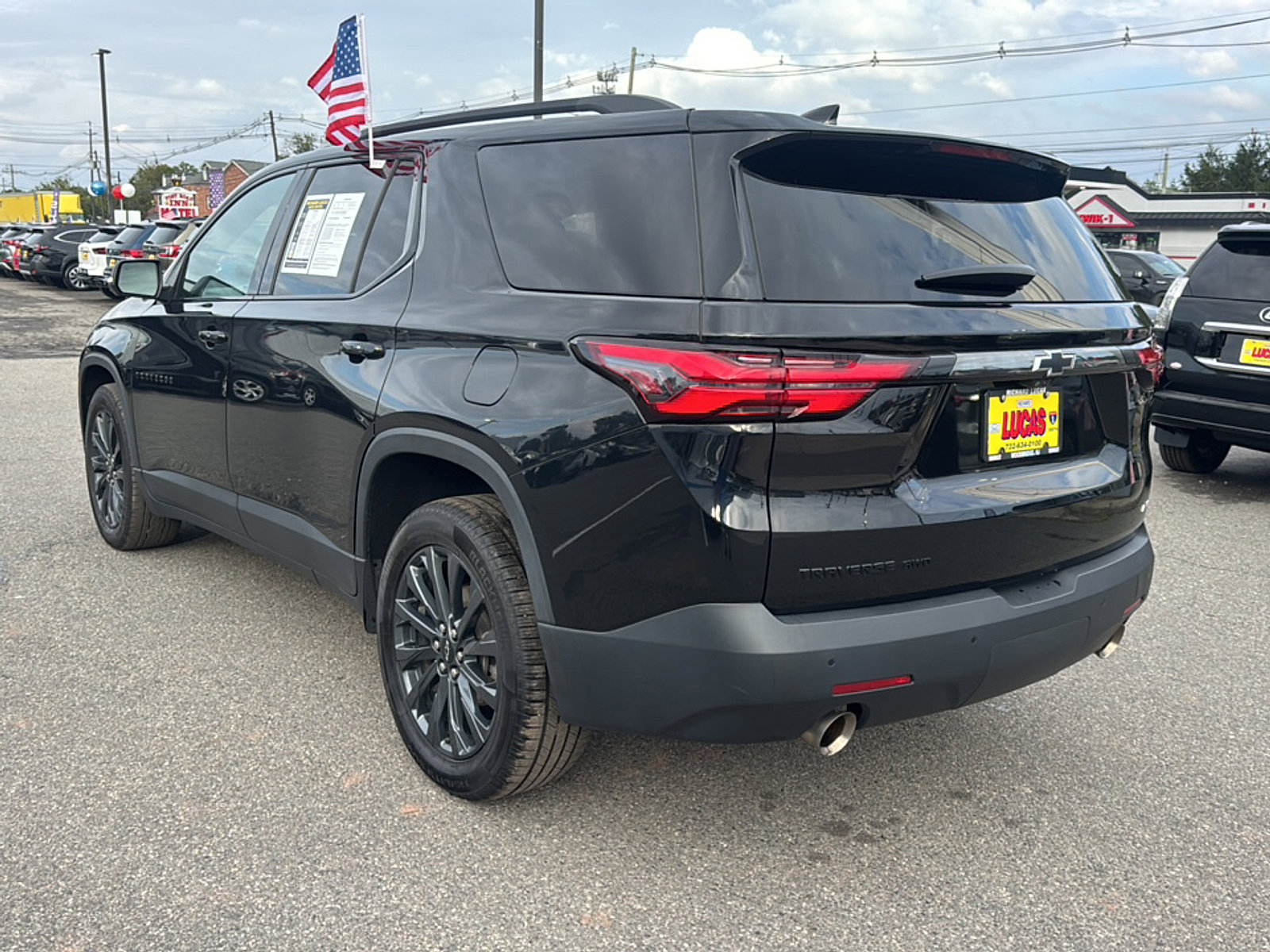 2022 Chevrolet Traverse RS photo 3