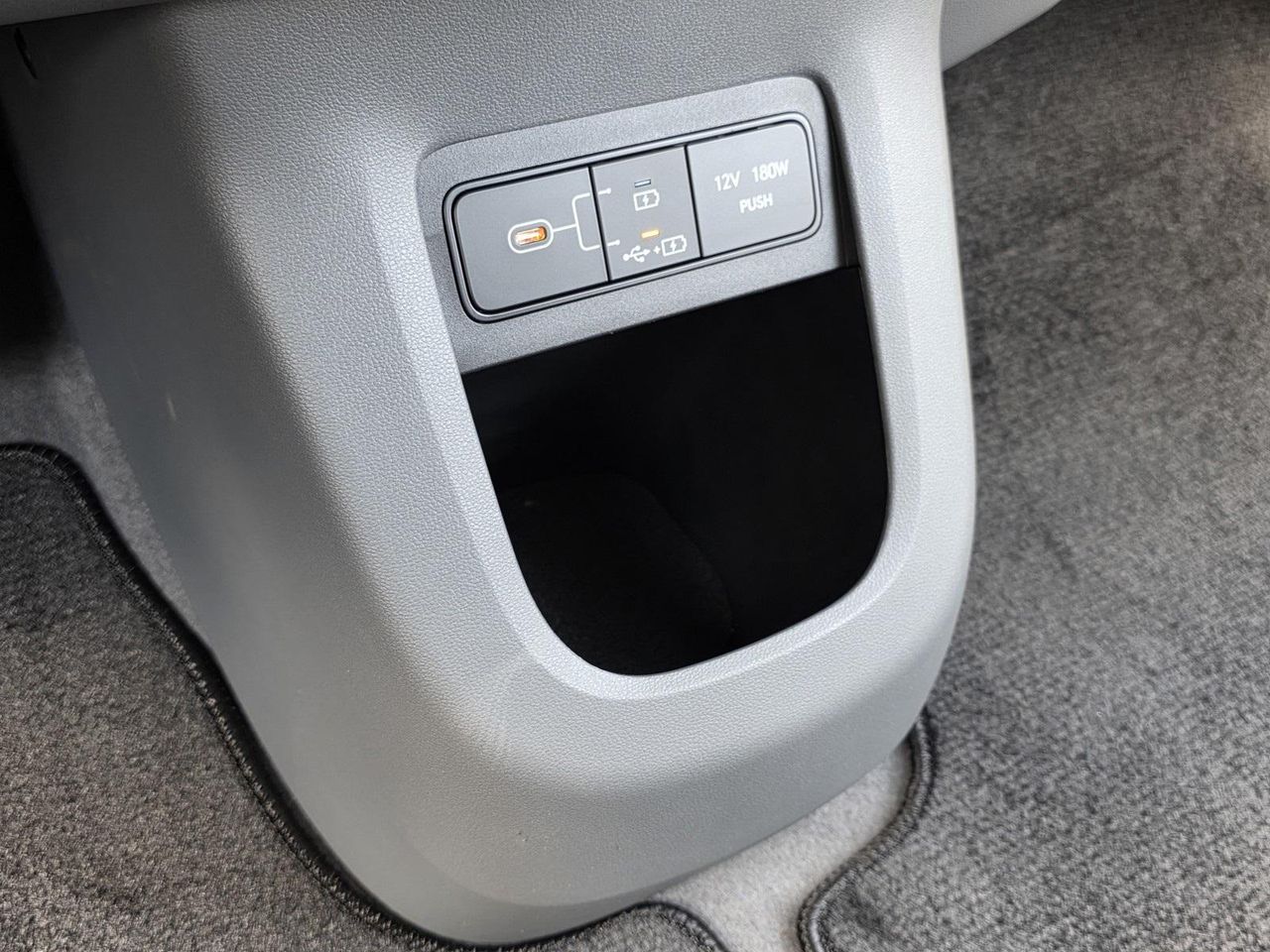 2025 Hyundai Ioniq 5 SE Standard Range photo 25