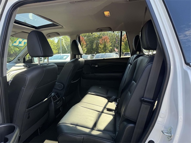 2022 Honda Pilot SE photo 7