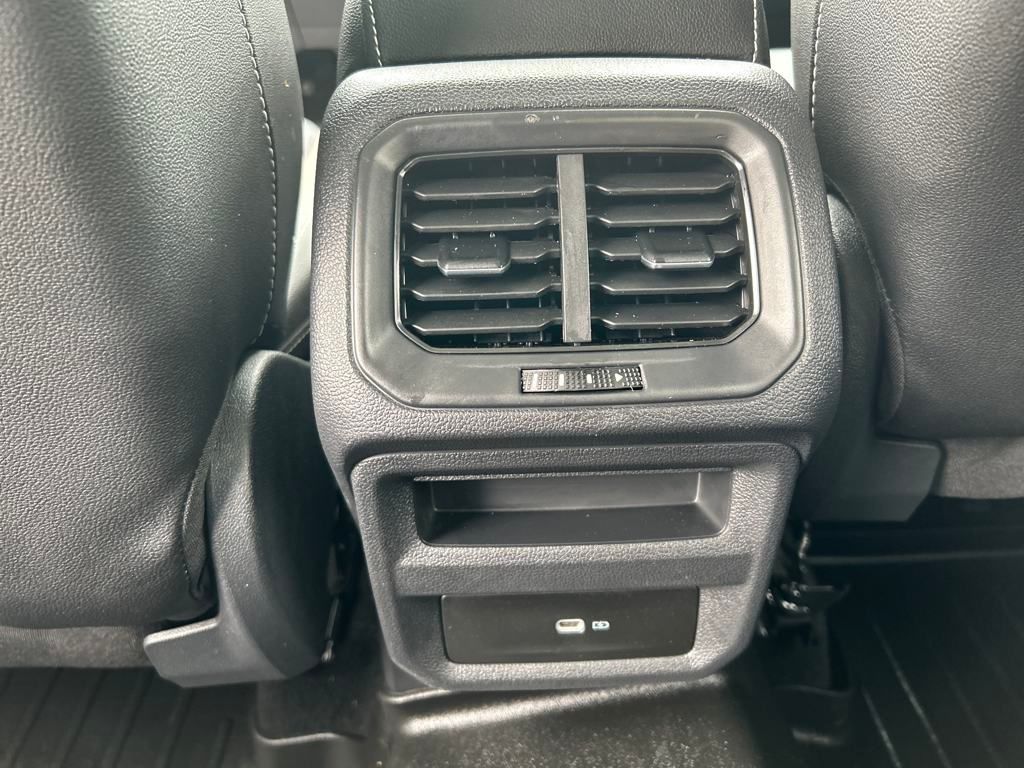 2023 Volkswagen Taos SEL photo 22