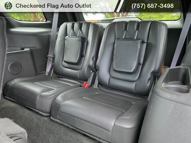 2015 Ford Explorer XLT photo 16