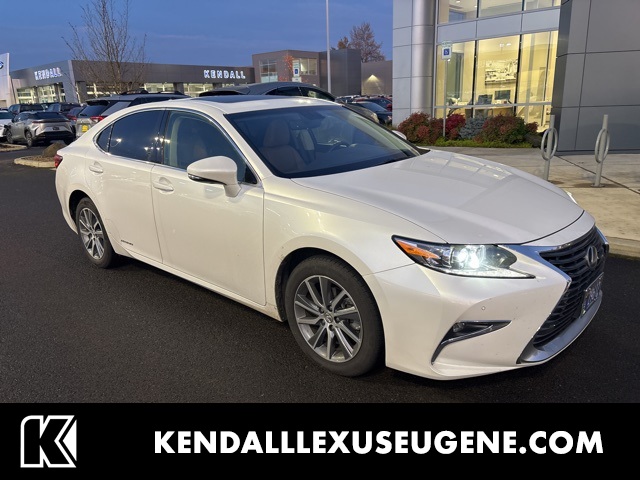 2016 Lexus ES 300h