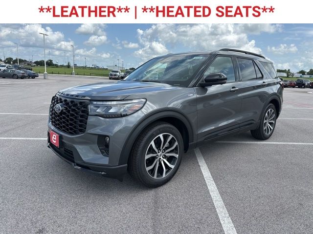2025 Ford Explorer ST-Line photo 3