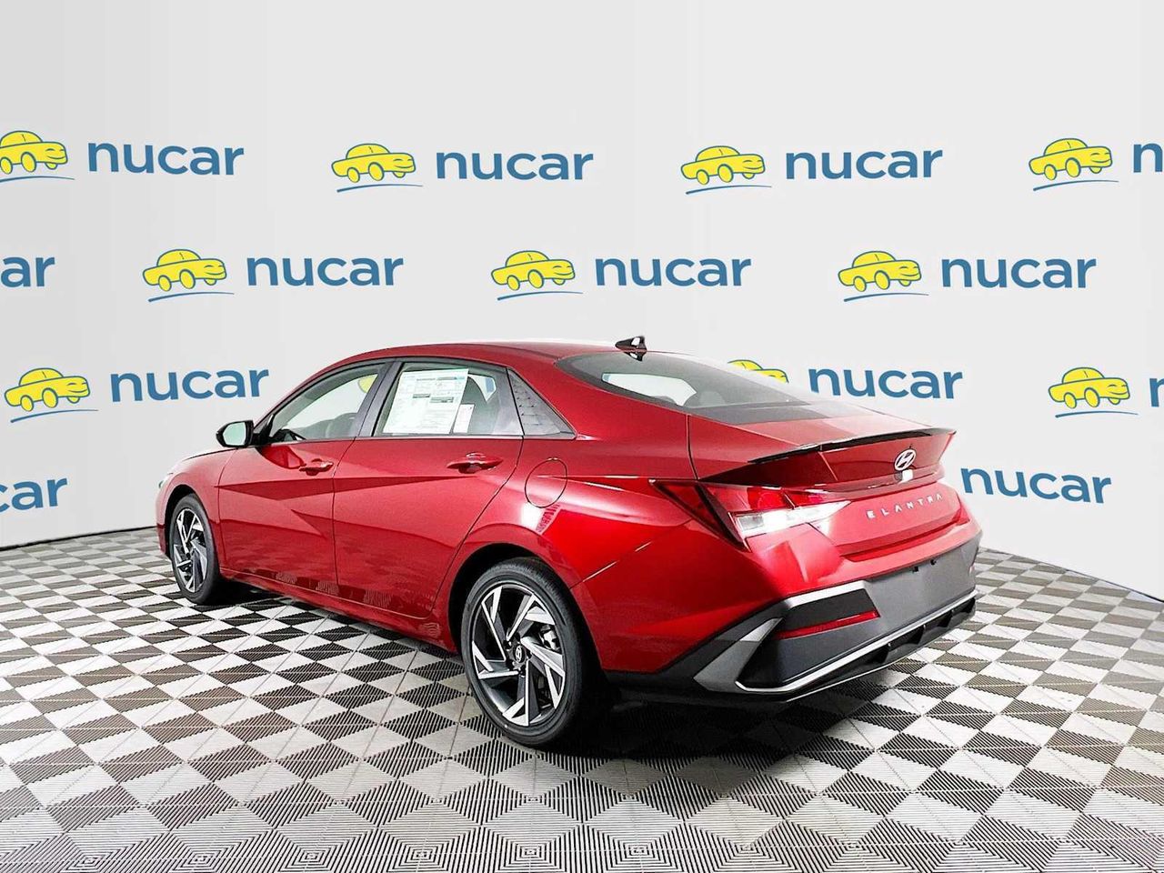 2025 Hyundai Elantra SEL Sport photo 2