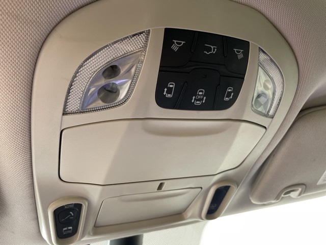 2022 Chrysler Pacifica Hybrid Limited photo 32