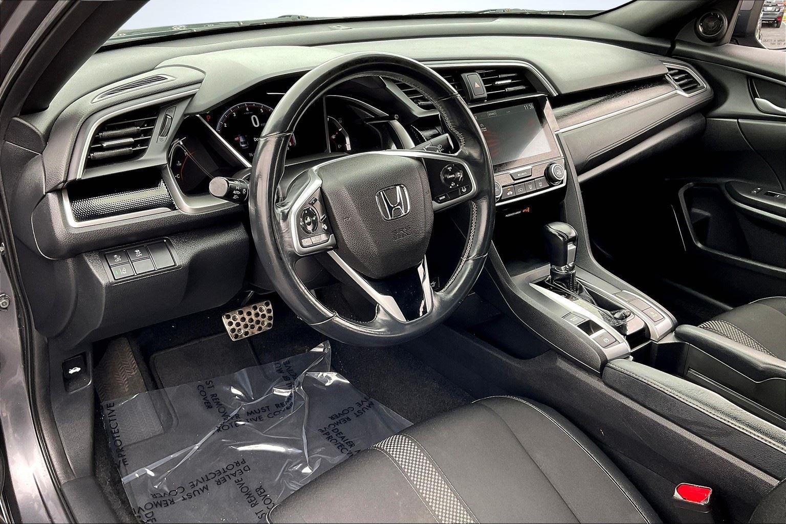 2019 Honda Civic Sport photo 13