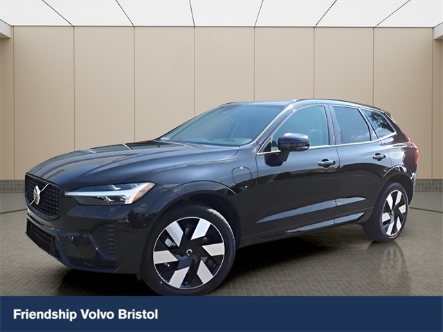 2025 Volvo XC60 Plus's photo