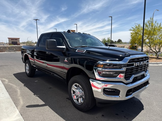 2025 Ram 2500 Tradesman photo 3