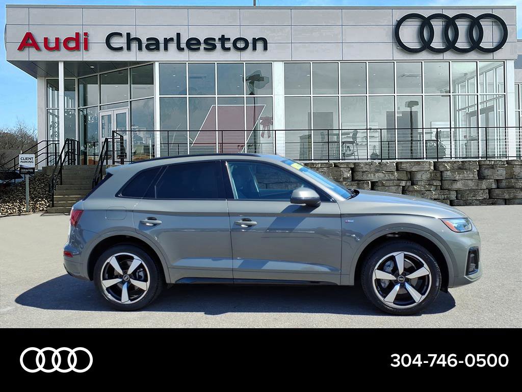 2023 Audi Q5 S line Premium Plus photo 2