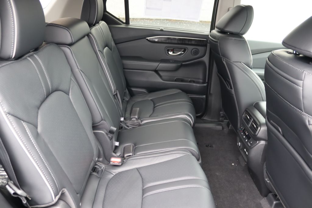 2025 Honda Pilot Elite photo 16